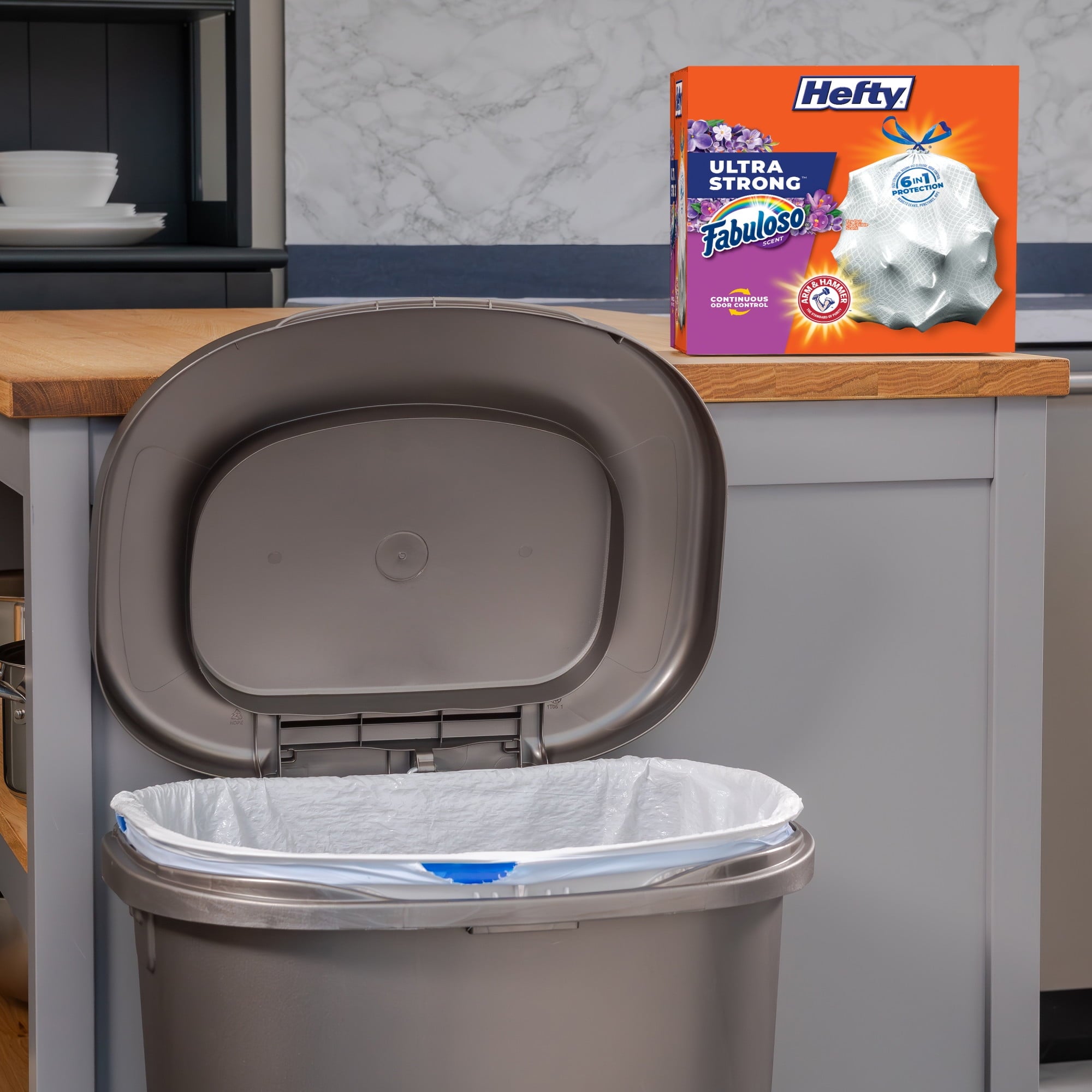 Hefty Ultra Strong 13 gallon Trash Bags - Tall Kitchen Trash Bags, White, Fabuloso Scent, 80 Bags